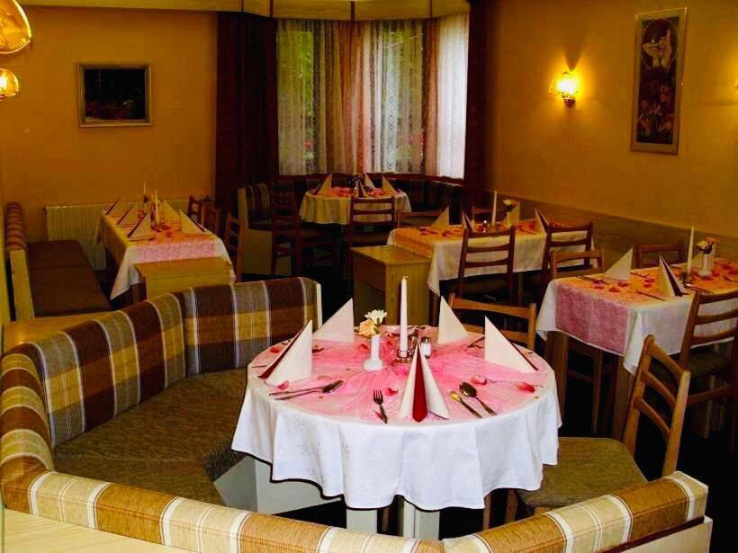 Restaurace A Penzion Maja بينيكو المظهر الخارجي الصورة