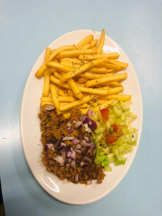 Restaurace A Penzion Maja بينيكو المظهر الخارجي الصورة