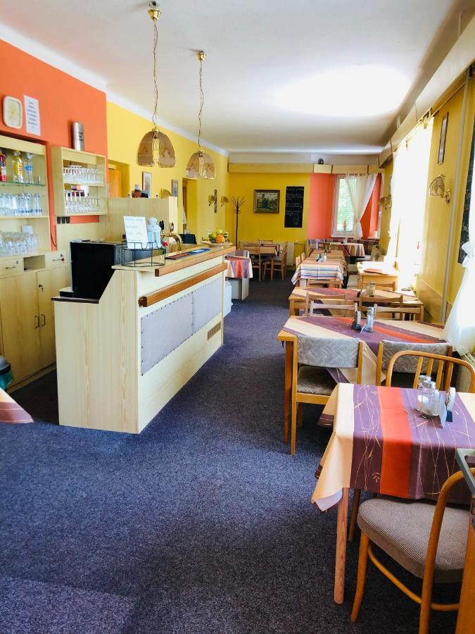 Restaurace A Penzion Maja بينيكو المظهر الخارجي الصورة