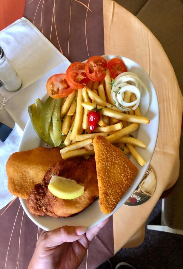 Restaurace A Penzion Maja بينيكو المظهر الخارجي الصورة